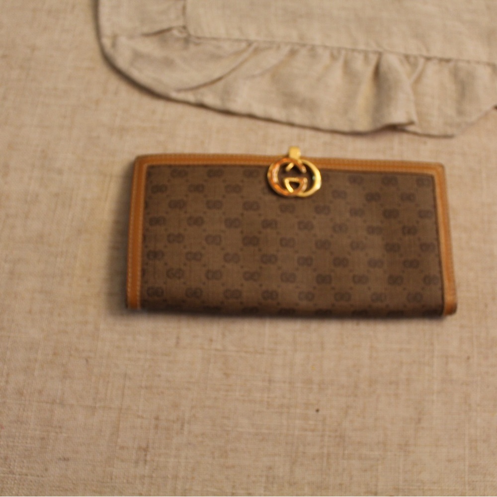 Brown Designer “Gucci” vintage Wallet